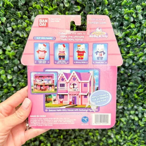 Vintage 2002 At Home with Hello Kitty – Hello Kitty with Skirt Figurine NEW - Picture 2 of 2